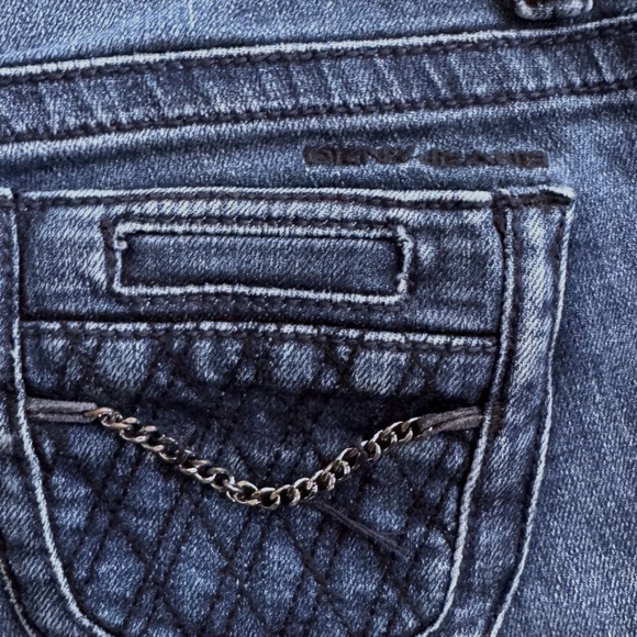 DKNY Jeans Bootcut Denim – Quilted Pocket Detail – Size 6 - Picture 2 of 6